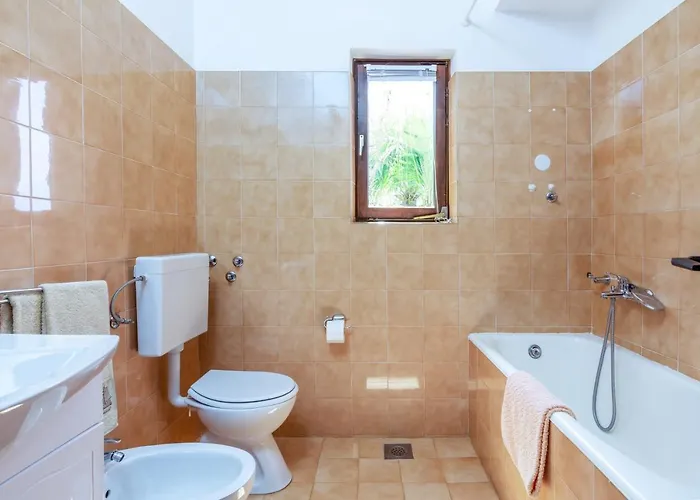 With Parking Space - 7657 מדולין