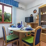 With Parking Space - 7657 Appartement